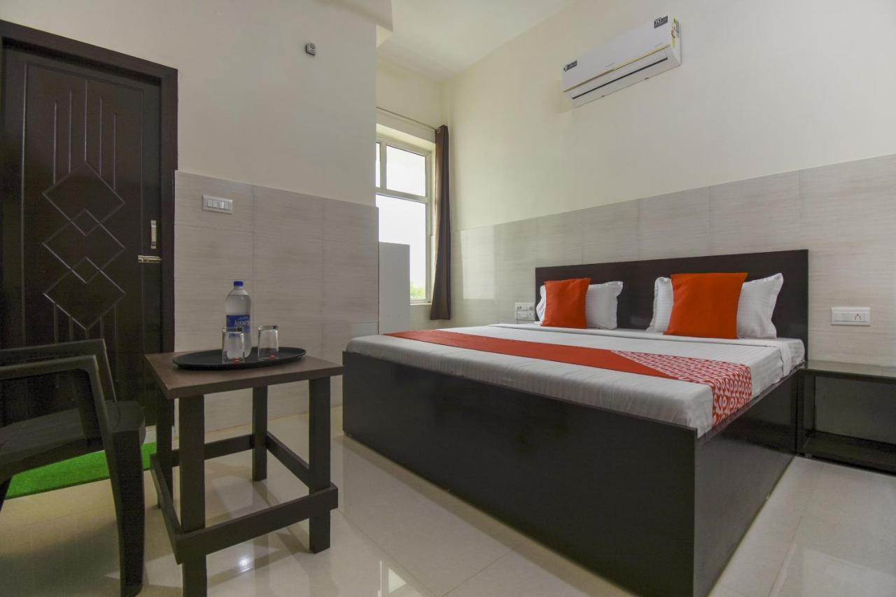 Flagship 75751 Hotel Surya Bahadrabad Exteriér fotografie